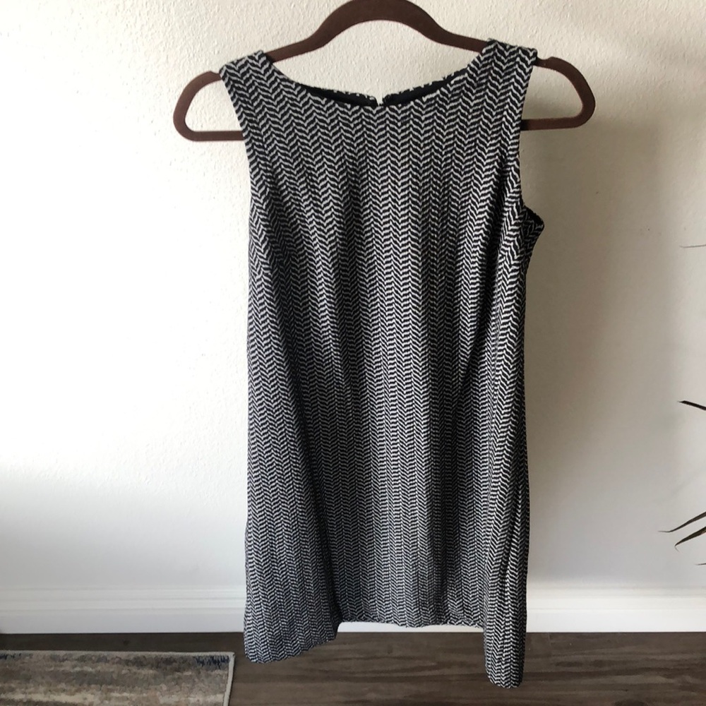Ann Taylor LOFT Chevron Dress (M)